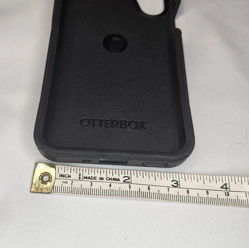 OtterBox Samsung A16 Black Phone Case